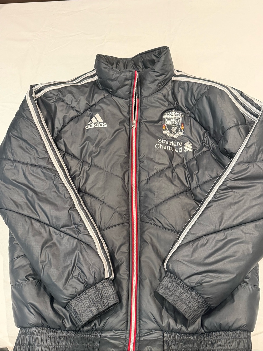 Adidas Liverpool FC 2011-12 Presentation Padded Bench Puffer Jacket Medium Gray